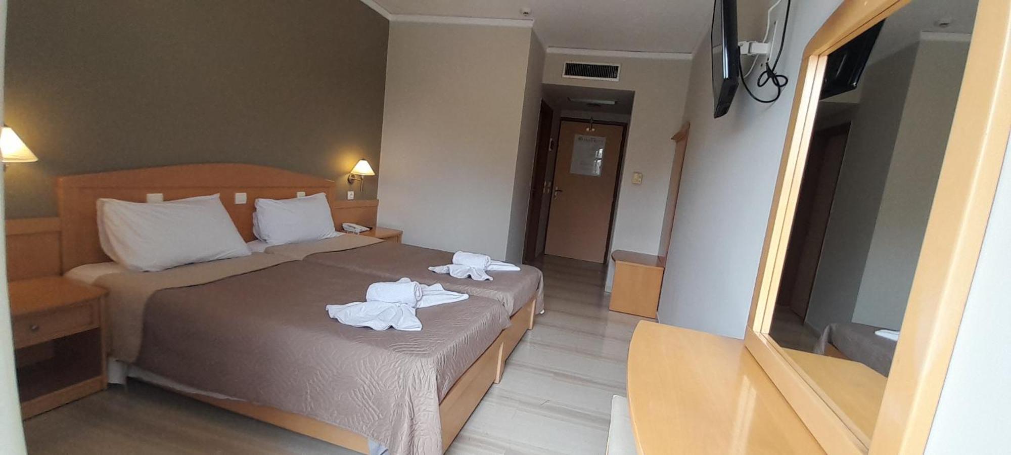 Hotel Serenity Tolo Ngoại thất bức ảnh