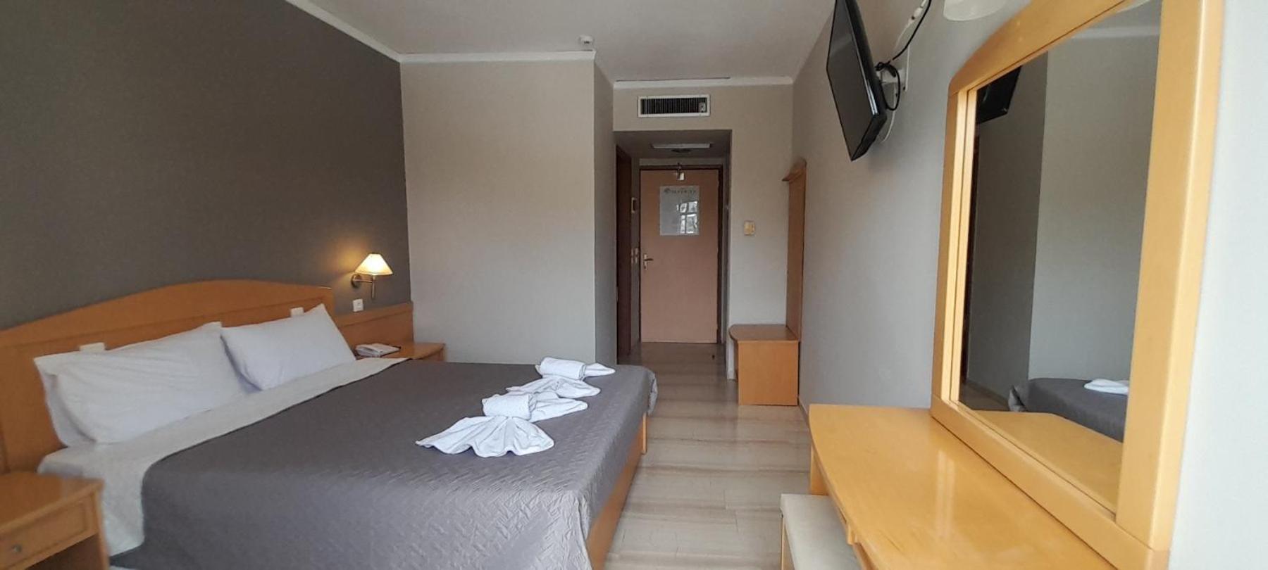 Hotel Serenity Tolo Ngoại thất bức ảnh